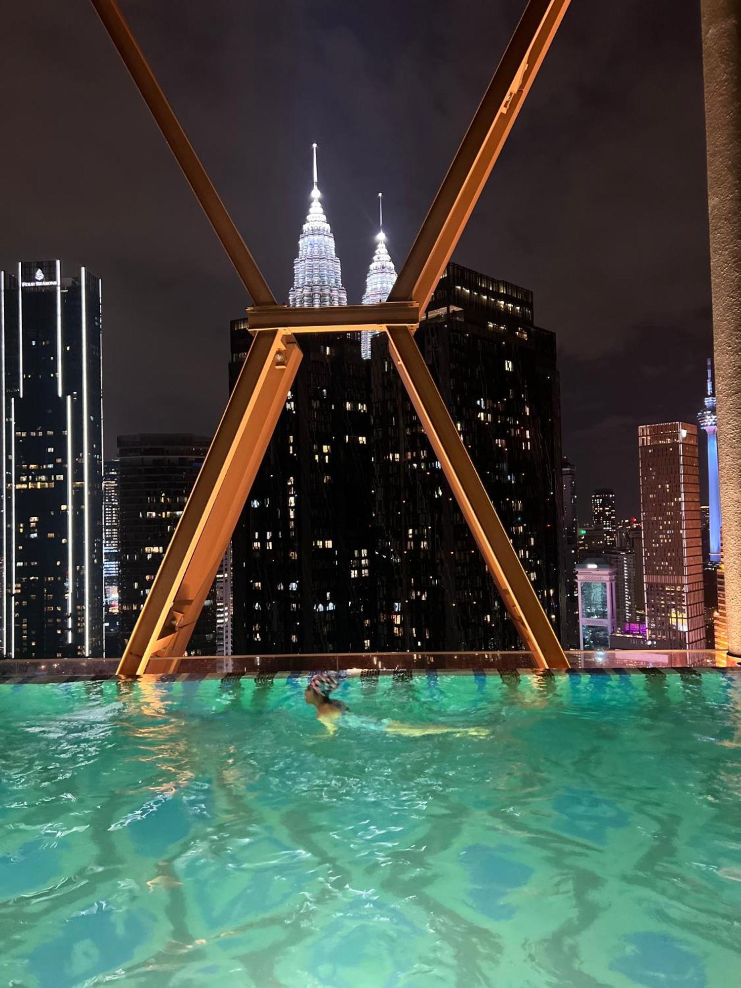 Scarletz Suites Kuala Lumpur By City Center Exteriör bild